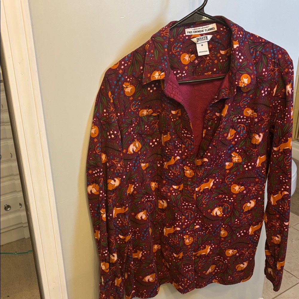 Duluth Trading Co Maroon Fox & Floral Flannel